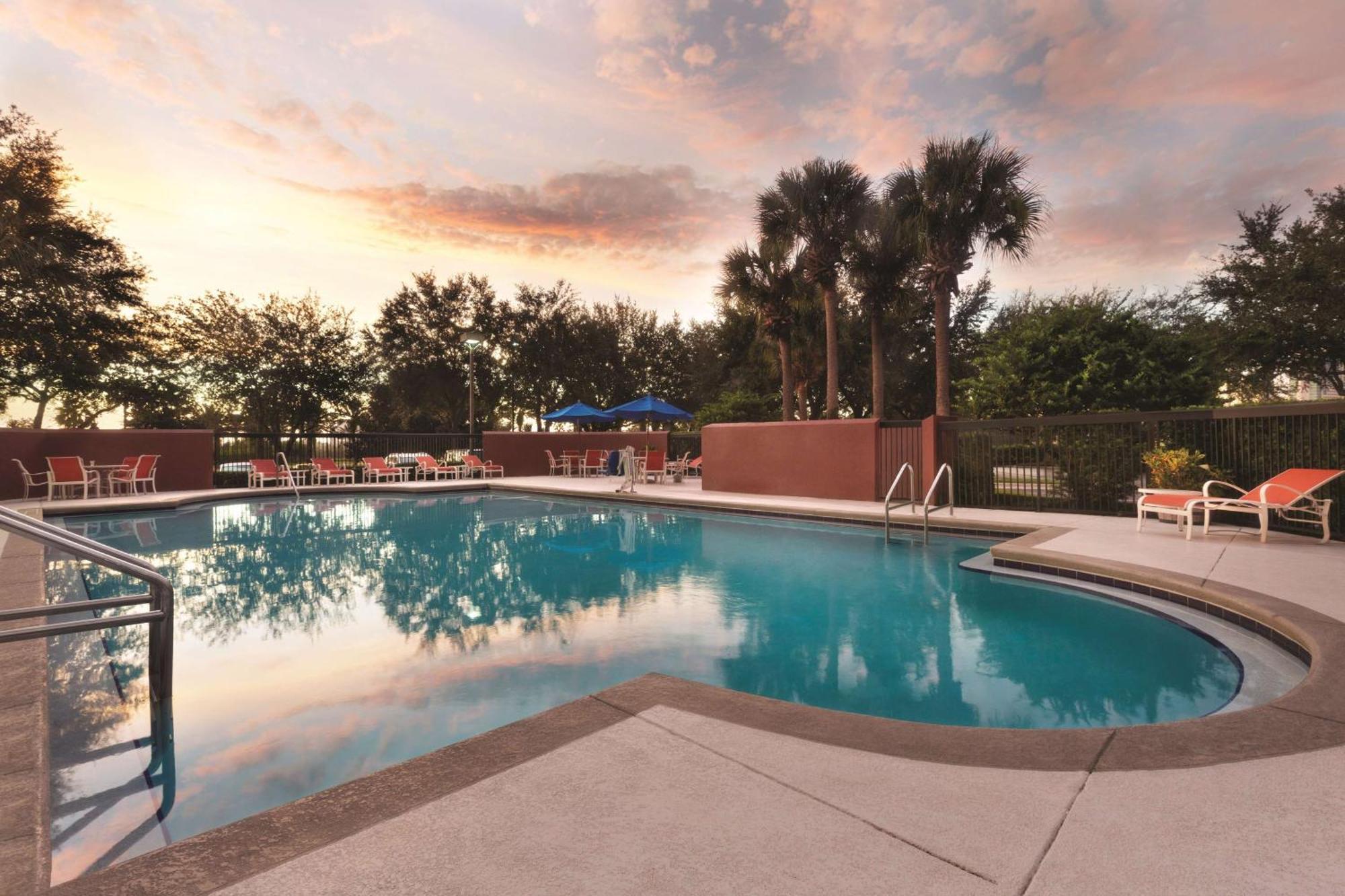 Hampton Inn Orlando-Convention Center International Drive Area Exterior photo