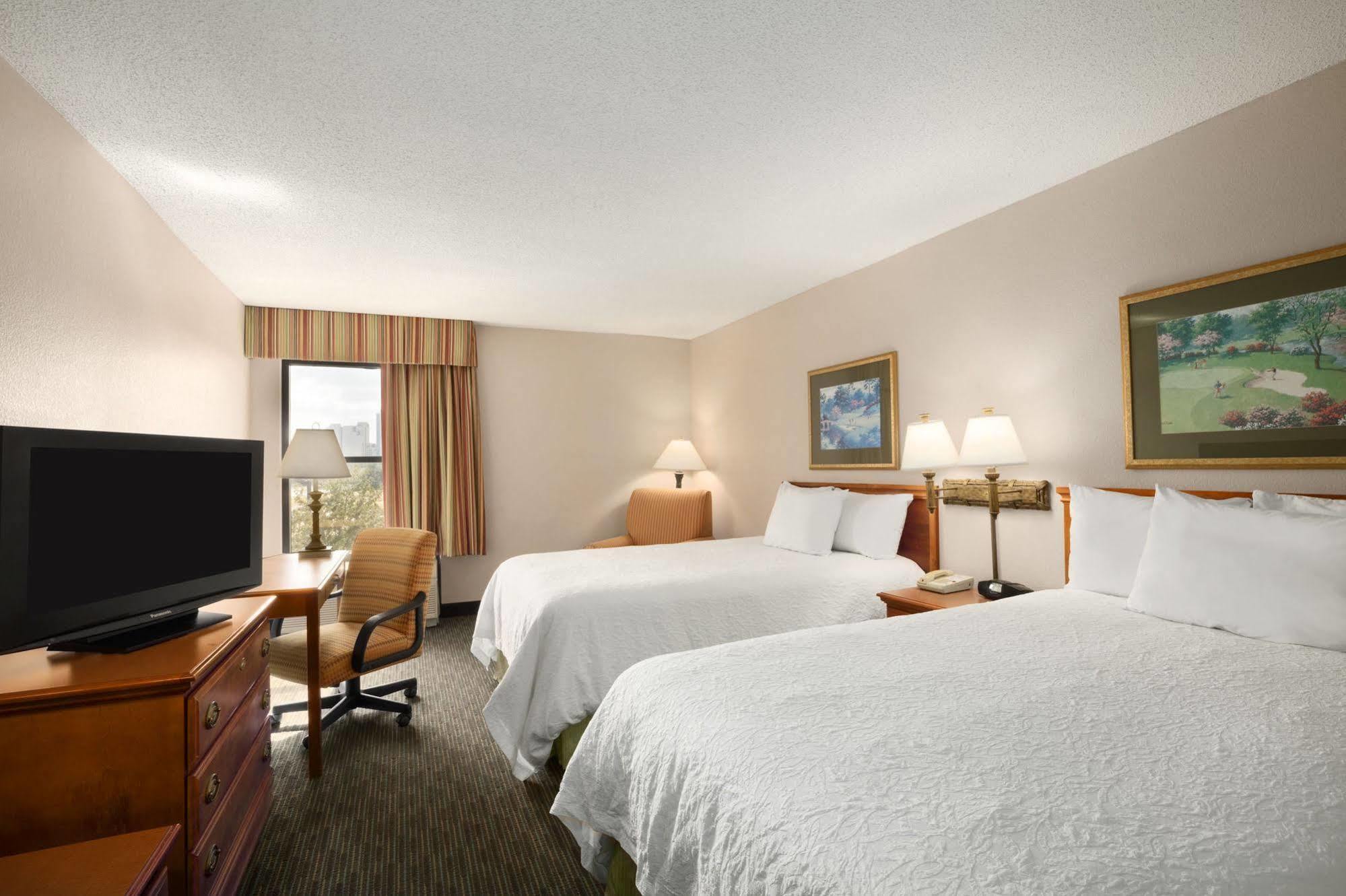 Hampton Inn Orlando-Convention Center International Drive Area Room photo